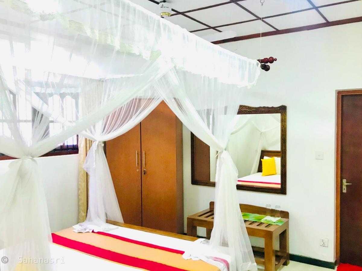 Sahana Sri Villa Bentota Luaran gambar