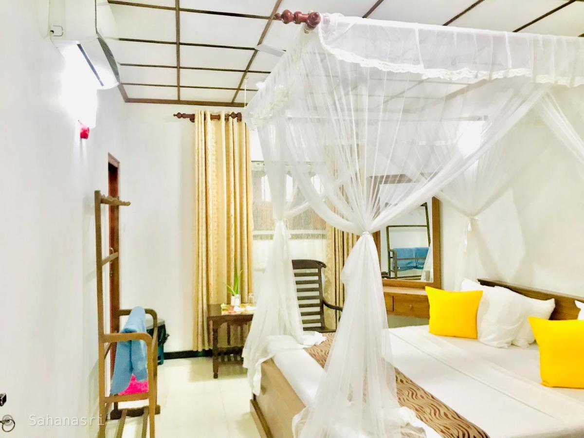 Sahana Sri Villa Bentota Luaran gambar